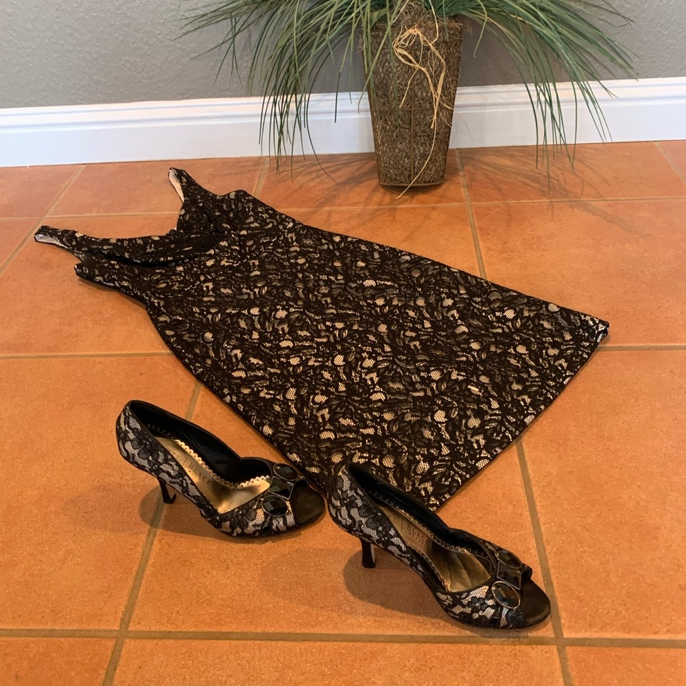 White House Black Market Black lace dress size 0